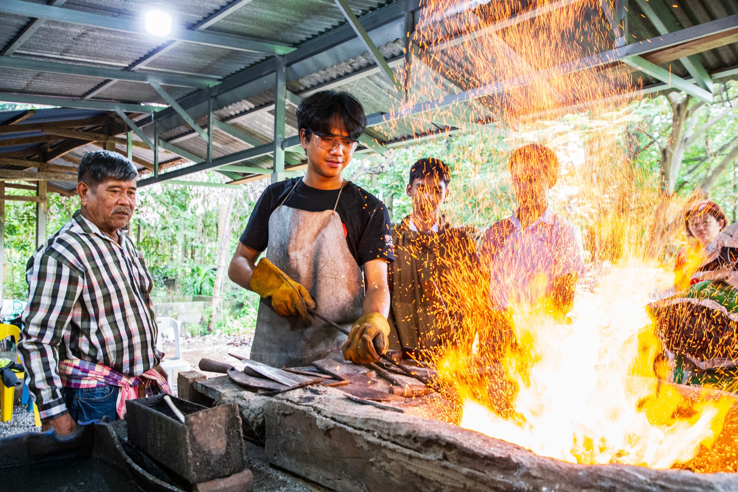 The SCG Foundation Ignites a Spark for Society to “Learn to Earn” Through A Case Study of a Modern Bladesmith’s Success Story