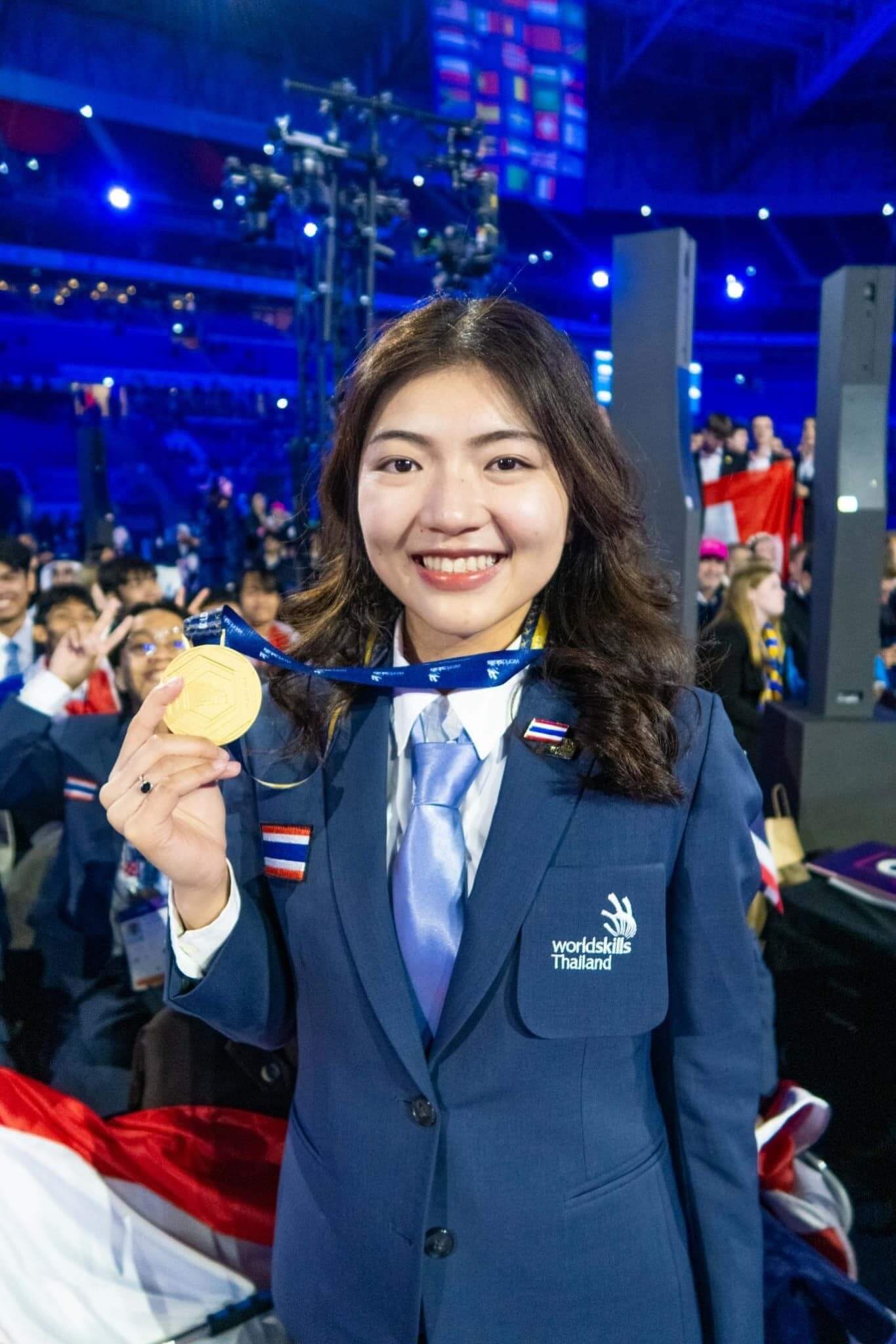 เยาวชนไทยคว้าเหรียญทอง WorldSkills เหรียญแรกในประวัติศาสตร์ไทย สาขา Health and Social Care ทำคะแนนนำลิ่วที่ 1 ของโลก